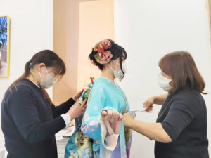 2023年成人式振袖の着付け